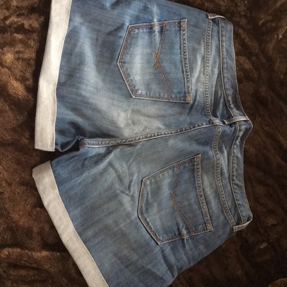 Jean Shorts - Picture 2 of 4